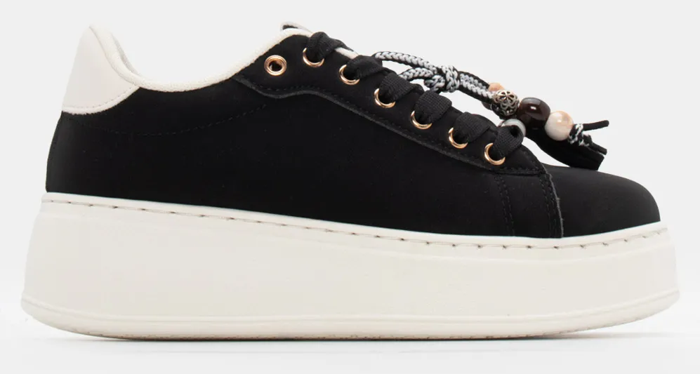 Sneakers με Διακοσμητικές Χάντρες - Μαύρο