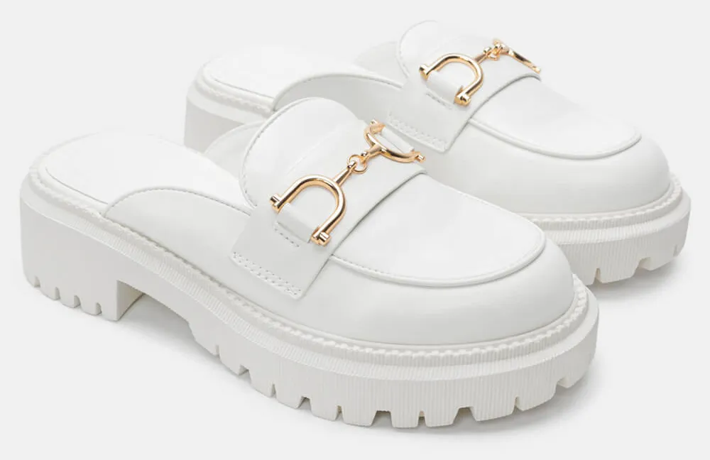 Mules Loafers με Διακοσμητική Αγκράφα - Λευκό