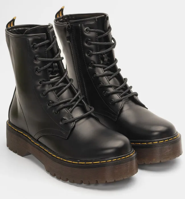 Αρβυλάκια με Τρακτερωτή Σόλα - Μαύρο-Ματ