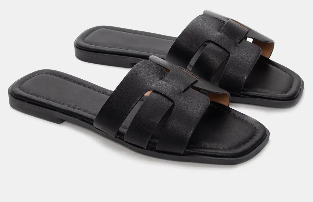 Flat Σανδάλια με Ανοίγματα Στο Πλάι - Μαύρο