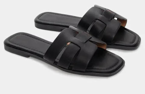 Flat Σανδάλια με Ανοίγματα Στο Πλάι - Μαύρο