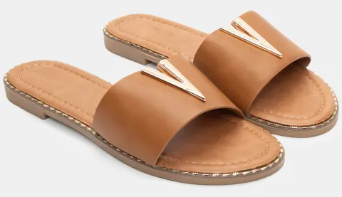 Flat Σανδάλια με Μεταλλική Λεπτομέρεια V - Κάμελ