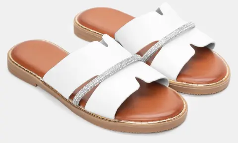 Flat Σανδάλια με Διακοσμητικό Λουράκι Από Strass - Λευκό