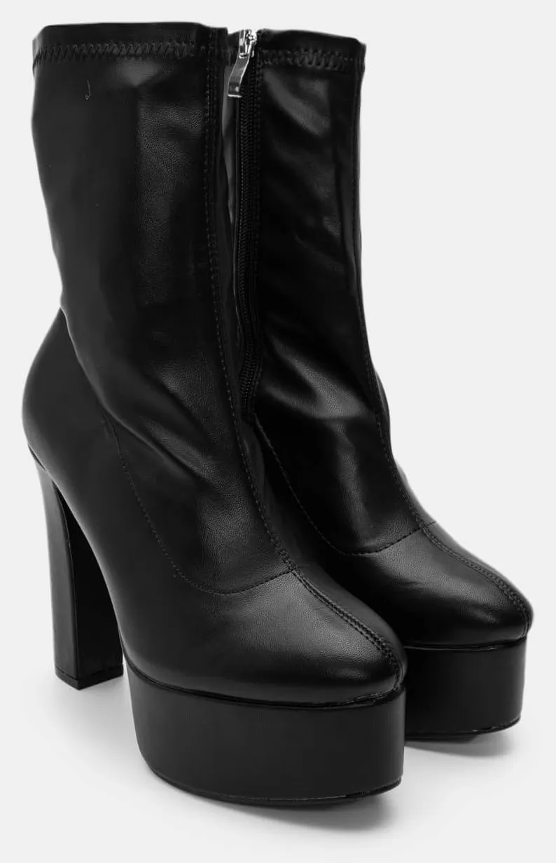 Μποτάκια με Τακούνι & Φιάπα - Μαύρο