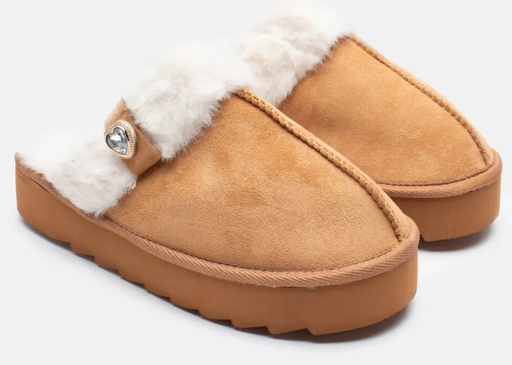 Παντόφλες Γούνινες με Διακοσμητική Καρδία - Κάμελ