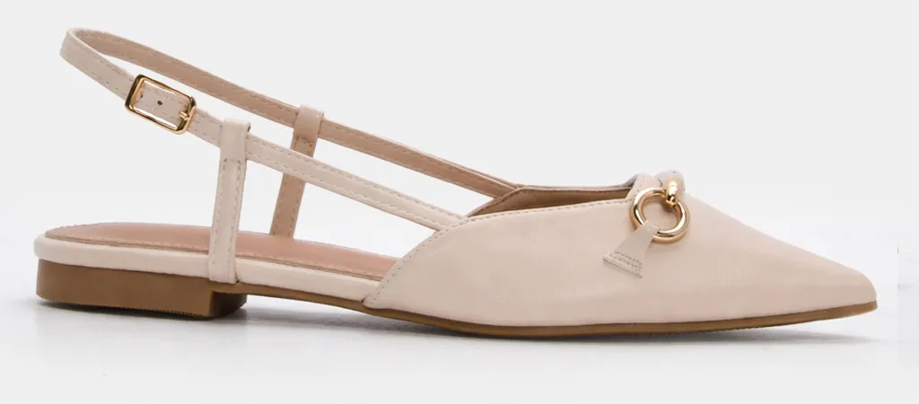 Γοβάκια Μυτερά με Διακοσμητική Αγκράφα - Μπεζ