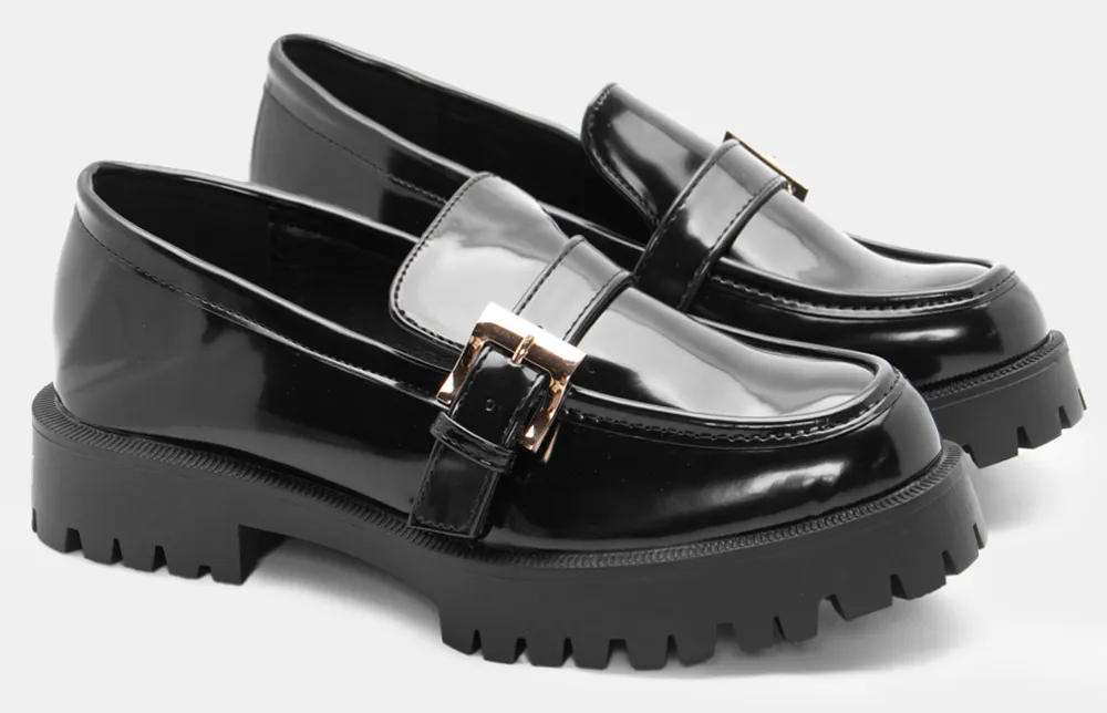 Μοκασίνια με Τρακτερωτή Σόλα & Διακοσμητική Τόκα - Μαύρο-Λουστρίνι