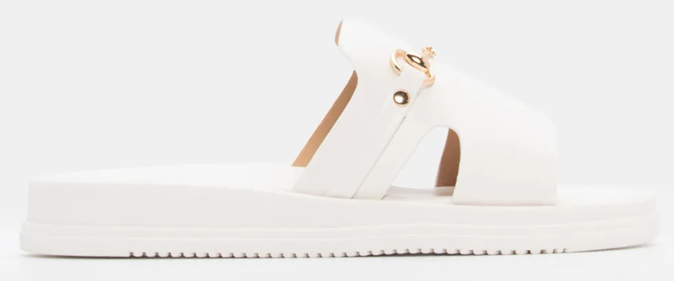 Σανδάλια Flatform με Διακοσμητική Αγκράφα - Λευκό