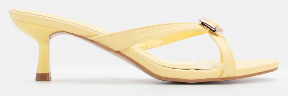 Mules με Χιαστί Λουράκια & Μεταλλική Λεπτομέρεια - Κίτρινο