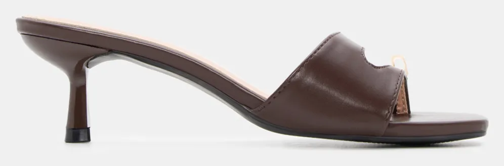 Mules με Μεταλλική Λεπτομέρεια - Καφέ Σκούρο