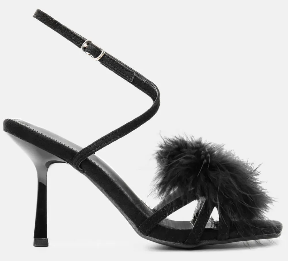 Πέδιλα με Χιαστί Μπαρέτα & Διακοσμητικό Γουνάκι - Μαύρο