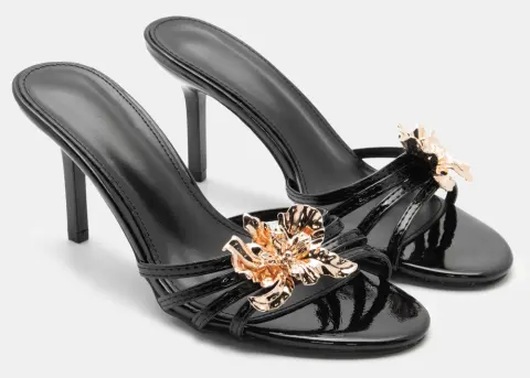 Mules με Μεταλλικό Διακοσμητικό - Μαύρο-Λουστρίνι