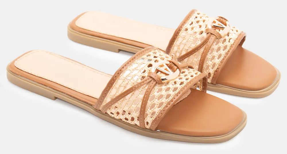 Flat Σανδάλια με Διακοσμητική Τόκα - Κάμελ