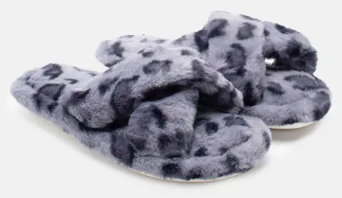 Παντόφλες Γούνινες με Λεπτομέρεια Print & Χιαστί Λουράκια - Ανθρακί