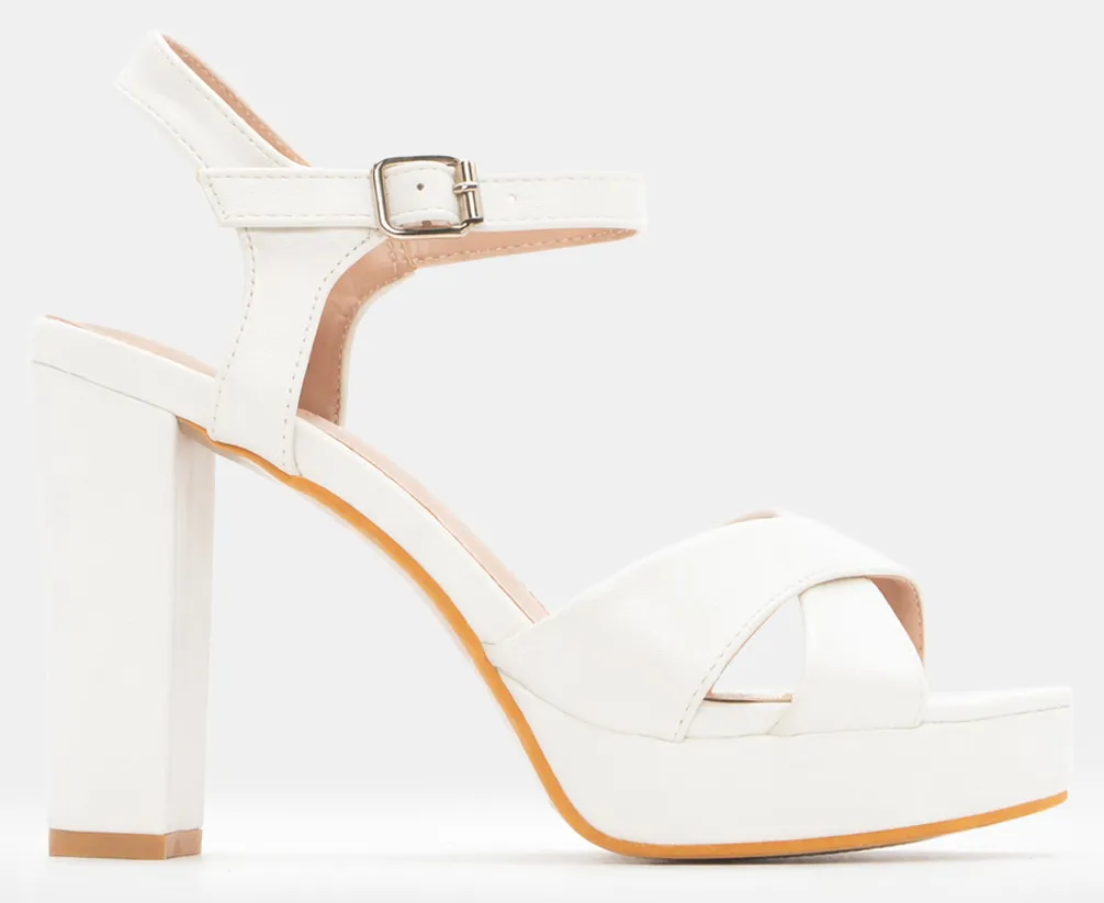 Πέδιλα με Φιάπα & Μπαρέτα - Λευκό