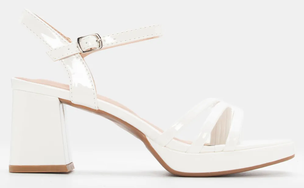 Πέδιλα με Λουράκια - Λευκό-Λουστρίνι