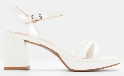 Πέδιλα με Λουράκια - Λευκό-Λουστρίνι