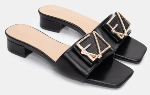 Mules με Διακοσμητική Αγκράφα Από Strass - Μαύρο