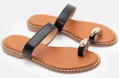 Flat Σανδάλια με Διακοσμητικό apo Strass - Μαύρο