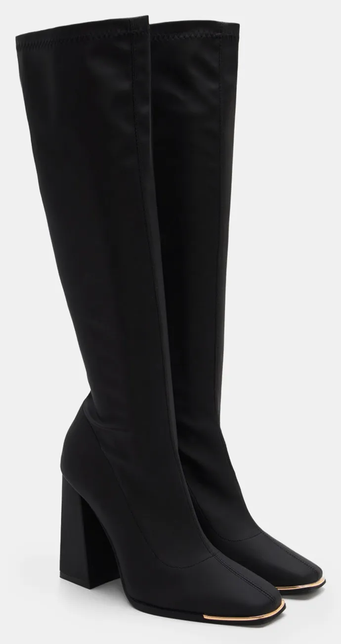 Μπότες με Μεταλλική Λεπτομέρεια - Μαύρο