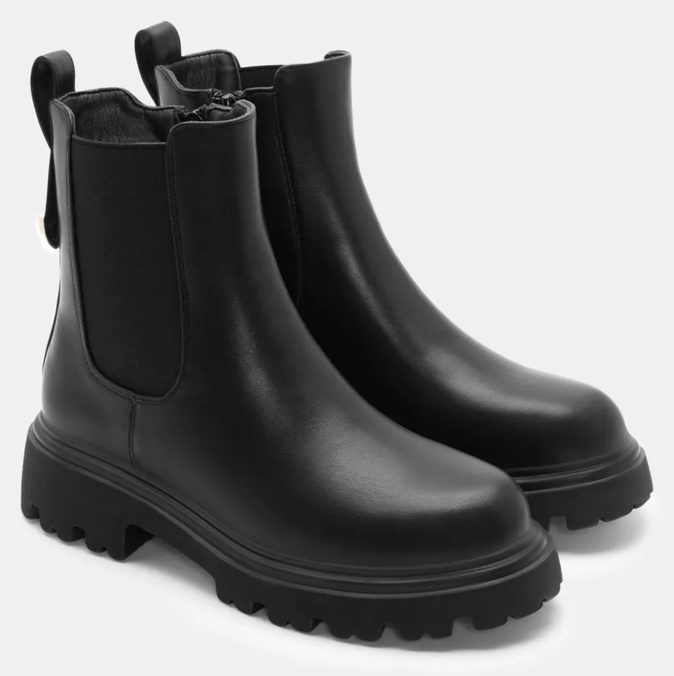 Μποτάκια Chelsea με Τρακτερωτή Σόλα - Μαύρο