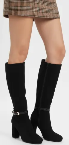 Μπότες με Διακοσμητικό Λουράκι - Μαύρο