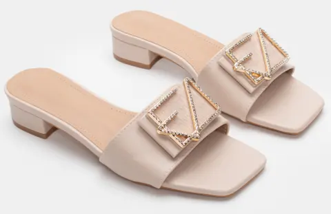 Mules με Διακοσμητική Αγκράφα Από Strass - Μπεζ