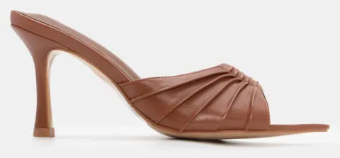 Mules Μυτερά με Διακοσμητική Τόκα & Σουρά - Κάμελ