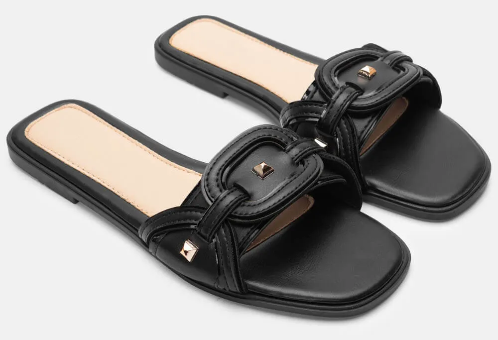 Flat Σανδάλια με Διακοσμητικά Τρουκς - Μαύρο