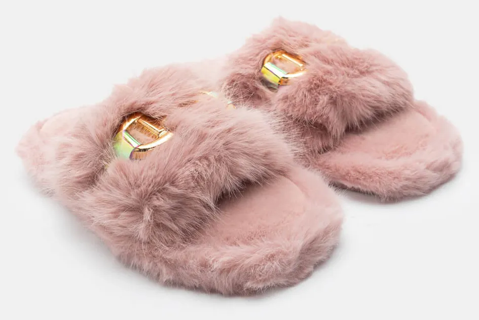 Παντόφλες Γούνινες με Διακοσμητική Αγκράφα - Ροζ