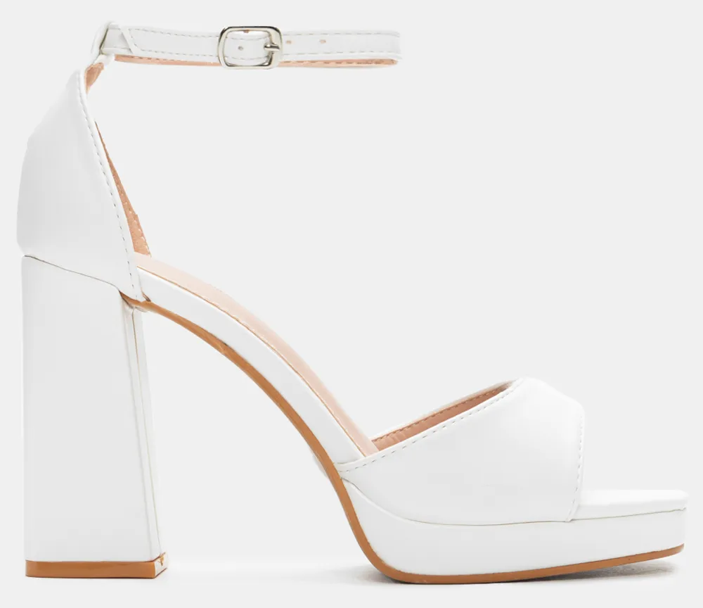 Πέδιλα με Μπαρέτα & Φιάπα - Λευκό