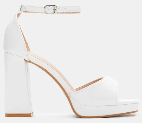 Πέδιλα με Μπαρέτα & Φιάπα - Λευκό