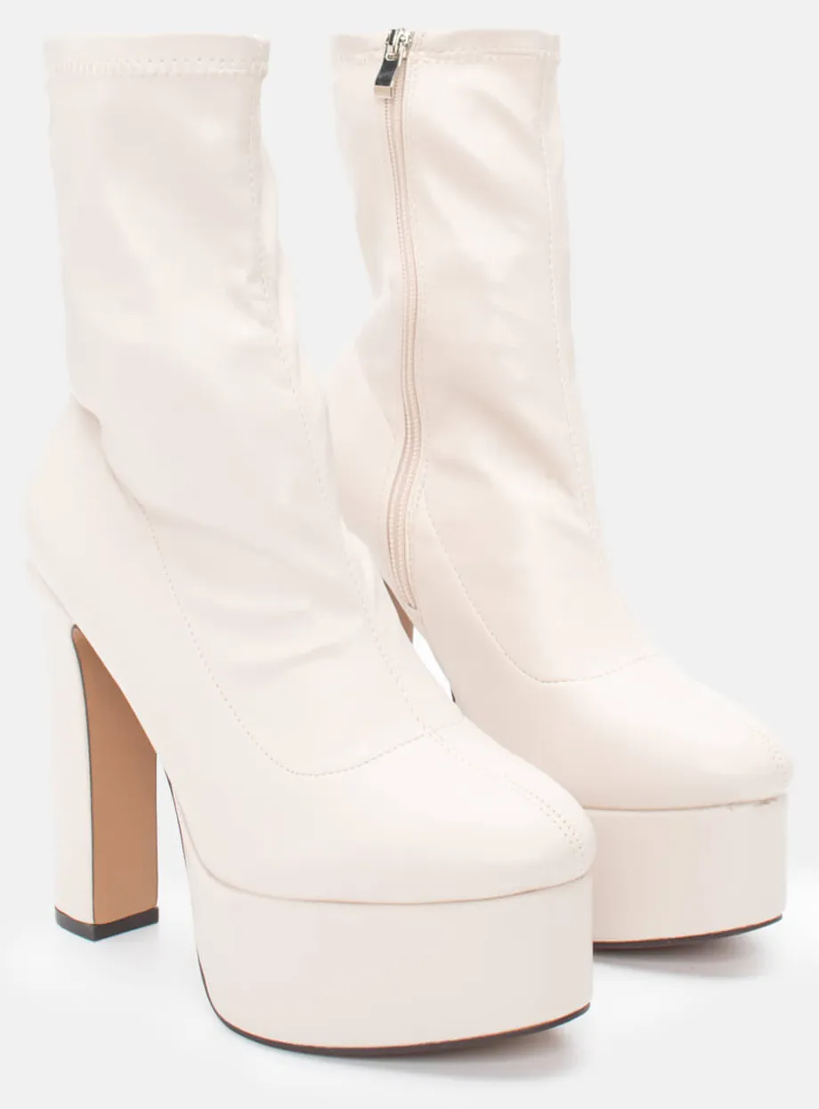 Μποτάκια με Τακούνι & Φιάπα - Μπεζ