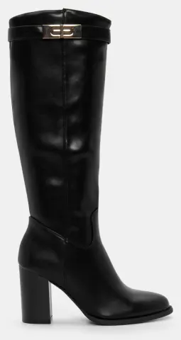 Μπότες Μονόχρωμες με Διακοσμητικό Λουράκι - Μαύρο