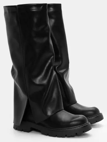 Μπότες με Εφέ Αναδιπλούμενης Φάσας & Τρακτερωτή Σόλα - Μαύρο-Ματ