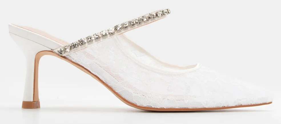 Mules Μυτερά με Διακοσμητικές Πέτρες - Λευκό
