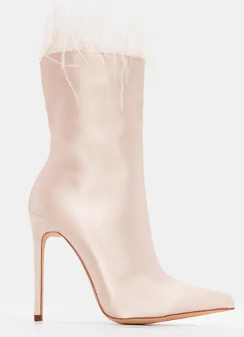 Μποτάκια Μυτερά με Πούπουλα - Μπεζ