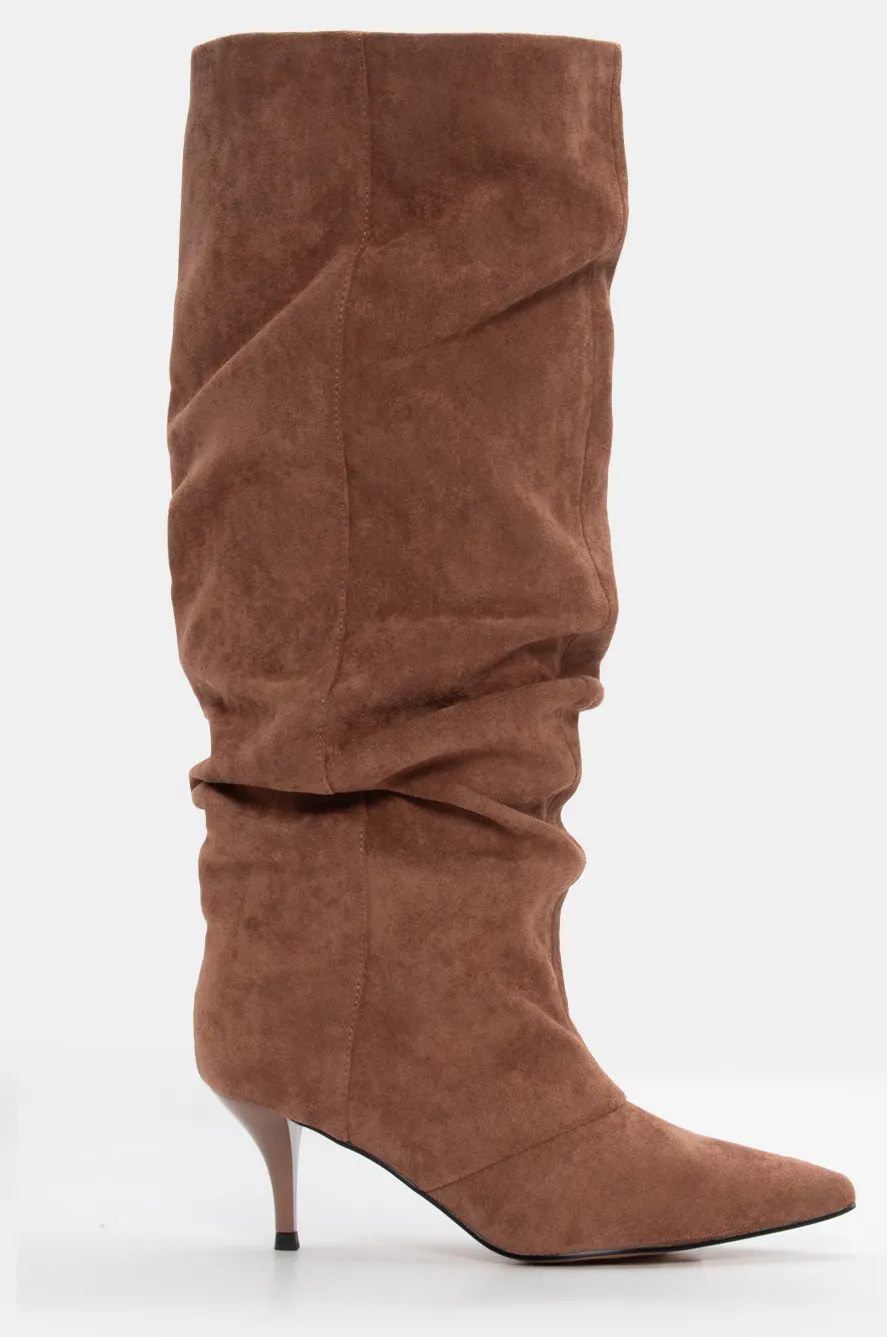 Μπότες Μυτερές με Σούρες - Καφέ