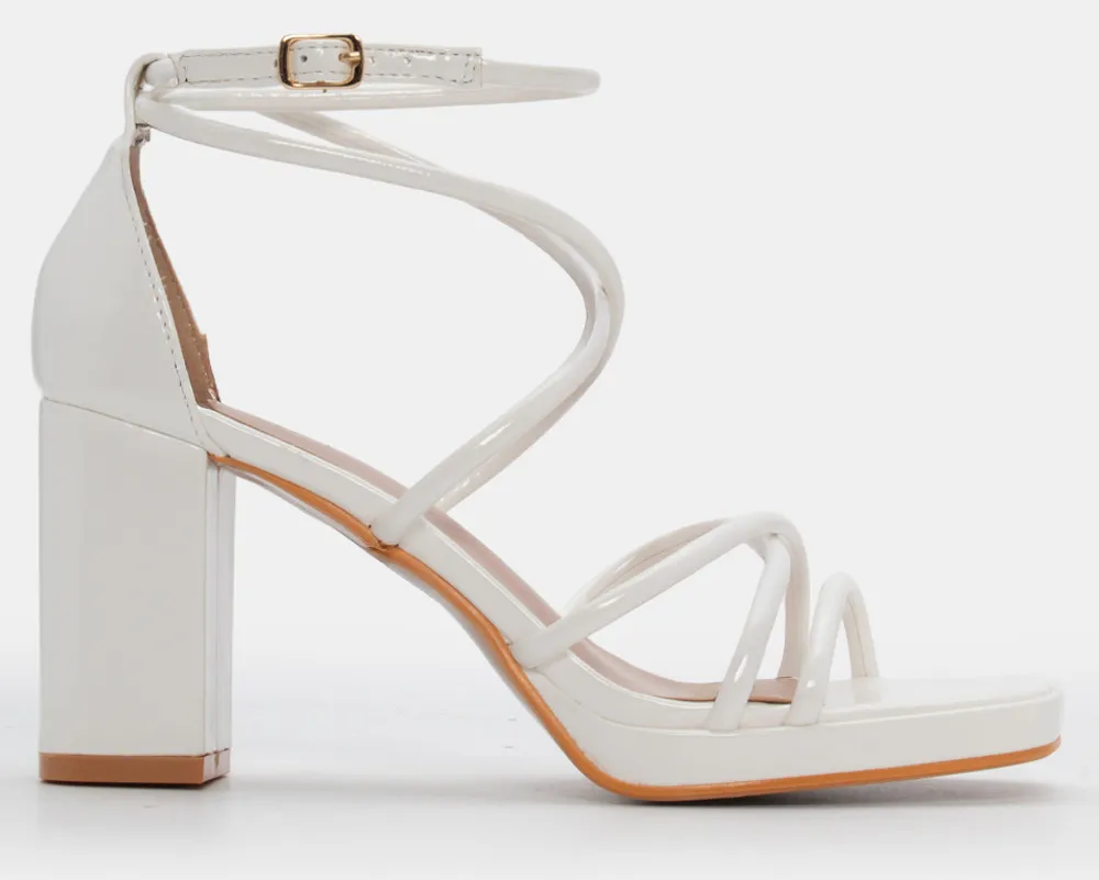 Πέδιλα με Πολλαπλά Λουράκια & Μπαρέτα - Λευκό-Λουστρίνι