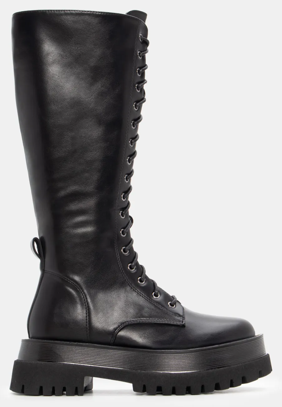 Μπότες με Κορδόνια & Τρακτερωτή Σόλα - Μαύρο