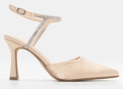 Γόβες Μυτερές με Μπαρέτα απο Strass - Μπεζ