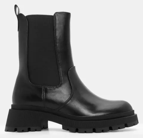 Μποτάκια Chelsea με Τρακτερωτή Σόλα - Μαύρο