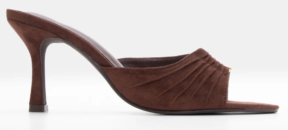 Mules με Μεταλλικό Διακοσμητικό - Καφέ Σκούρο