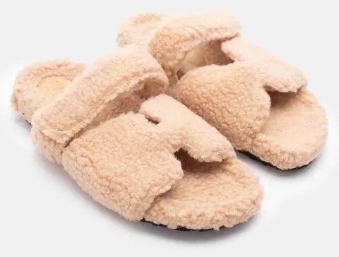 Παντόφλες με Γούνα και Λουράκι Sctrach - Μπεζ