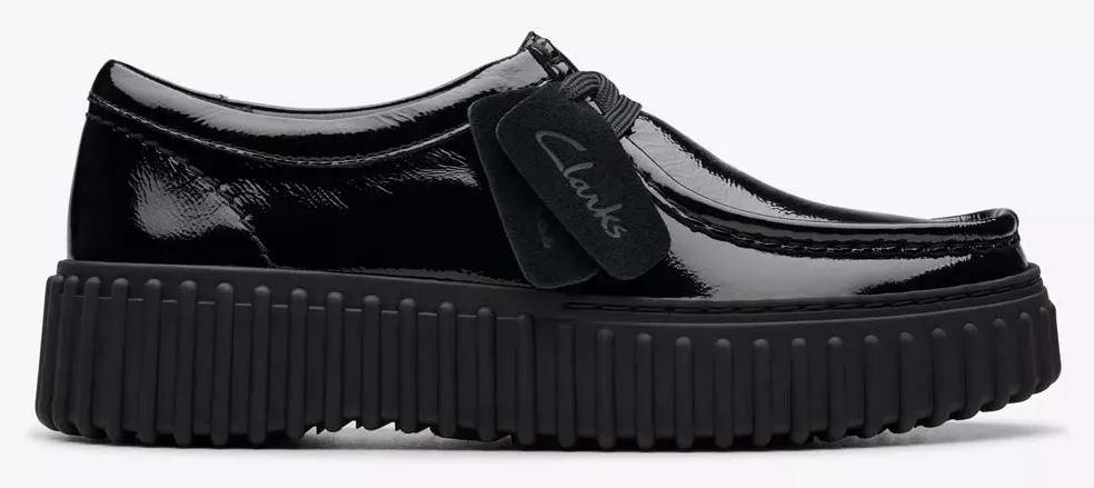 CLARKS Torhill Bee 26179111-Black Pat Black